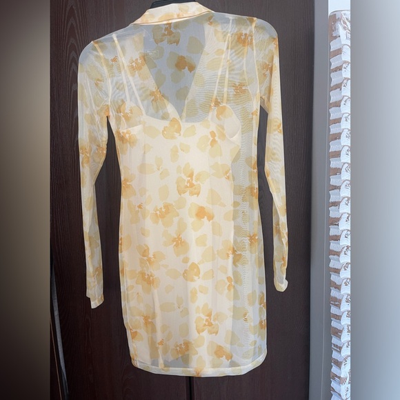 Yellow Floral Mesh Abercrombie & Fitch Long Sleeve Mini Dress - Picture 4 of 4